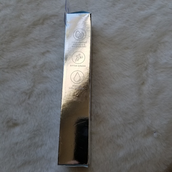 Becca Weightless Blur Skin Love Foundation - Picture 5 of 6